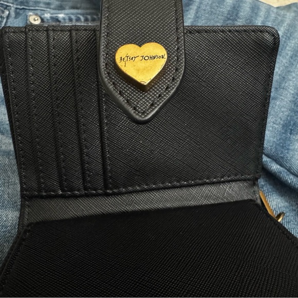 Betsy Johnson Skull Embossed Bifold Wallet - Picture 5 of 12